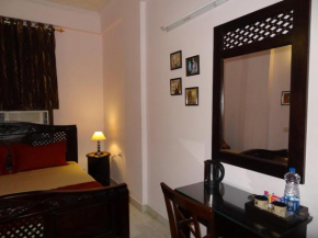  Tulsian Guest House & Apartments  Джайпур